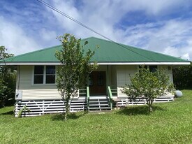 55-561-561 Hawi Rd in Hawi, HI - Building Photo