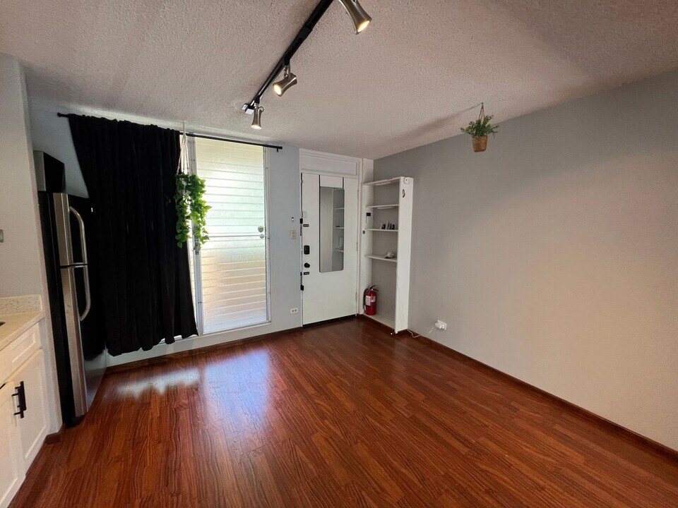 2140 10th Ave in Honolulu, HI - Building Photo