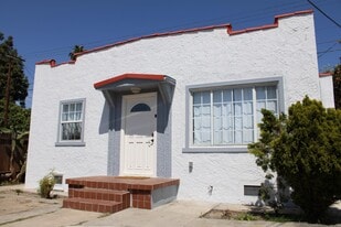 2824 8th Ave in Los Angeles, CA - Building Photo