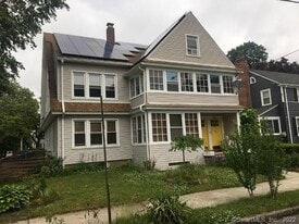 114-116 Laurel Pl in Bridgeport, CT - Building Photo