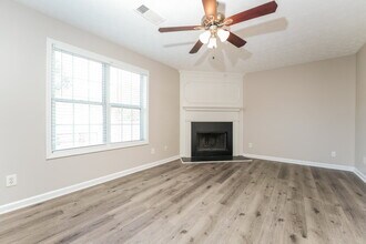 2249 Ligney Creek Ln in Snellville, GA - Foto de edificio - Building Photo