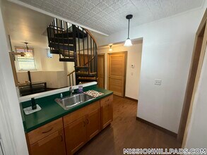 12 Wigglesworth St-Unit -b in Boston, MA - Building Photo - Building Photo