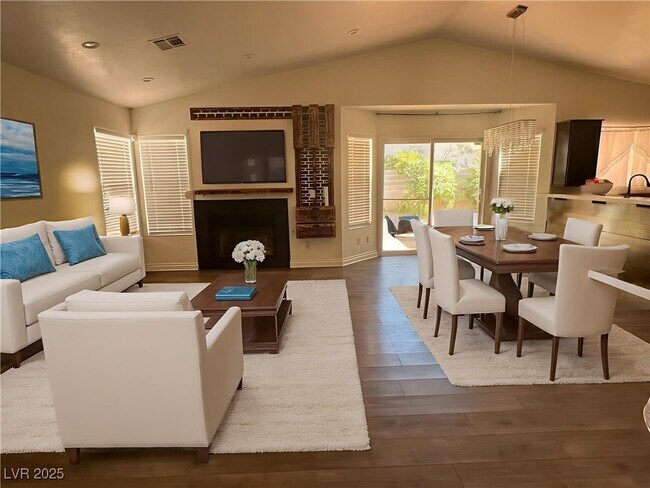 8209 Ogee Dr in Las Vegas, NV - Building Photo - Building Photo