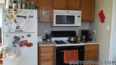 101 Heath St, Unit 3 in Somerville, MA - Building Photo - Building Photo