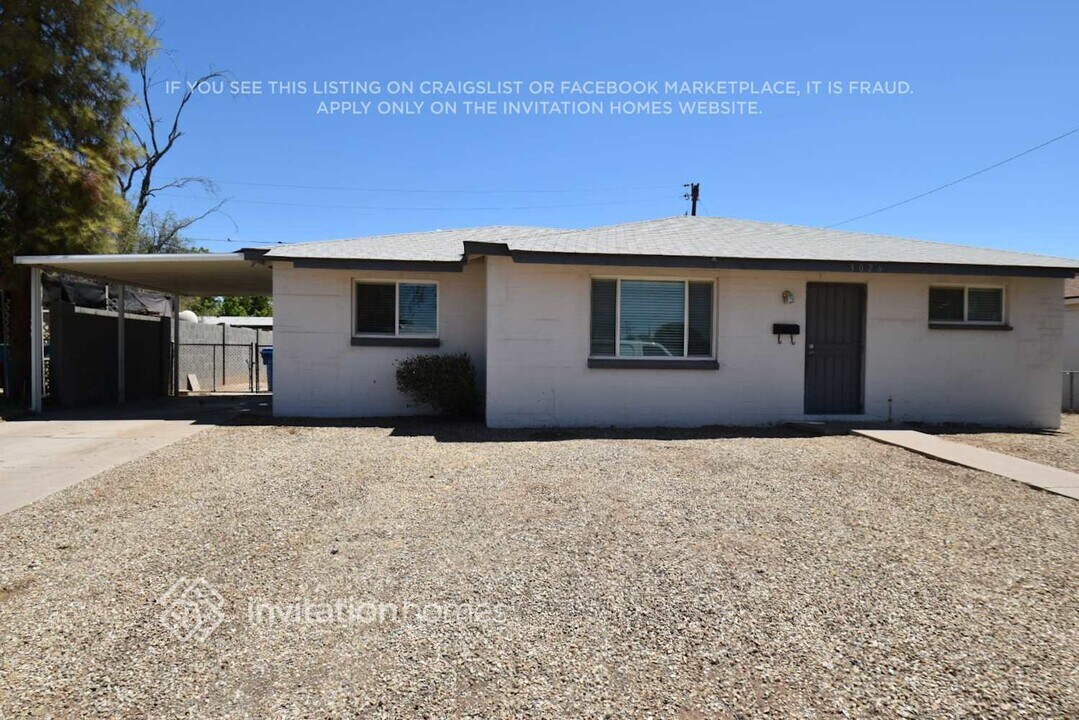 3026 W Lawrence Ln in Phoenix, AZ - Building Photo