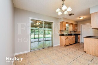 201 Lambert St in Port Charlotte, FL - Foto de edificio - Building Photo