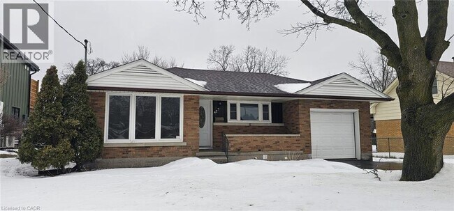 427 Krug St in Kitchener, ON - Building Photo - Building Photo
