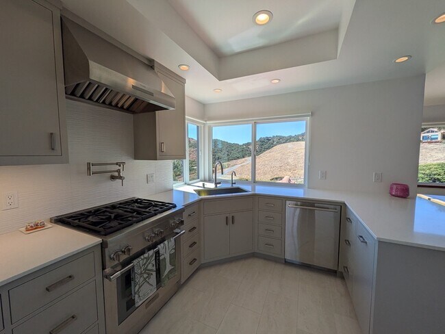 6438 Fiddleneck Ln in Avila Beach, CA - Building Photo - Building Photo
