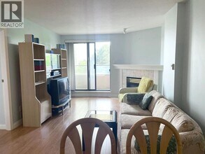 6611 Cooney Rd. in Richmond, BC - Building Photo - Building Photo