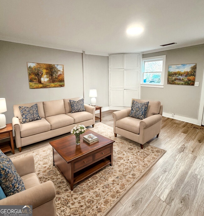 property at 275 Boulevard Heights