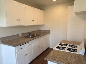 1266 N Placentia Ave in Anaheim, CA - Building Photo - Building Photo