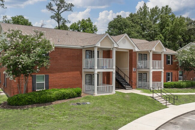 River Run Apartments in Brewton, AL - Foto de edificio - Building Photo
