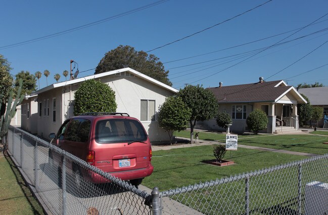 6129 Gifford Ave in Huntington Park, CA - Building Photo - Building Photo