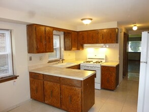 5004 W Montrose Ave, Unit 2 in Chicago, IL - Foto de edificio - Building Photo