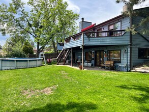 18 S Zinnia Way in Lakewood, CO - Building Photo - Building Photo