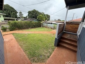 1460 Hoohulu St in Pearl City, HI - Building Photo - Building Photo