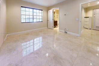 1462 Springside Dr in Weston, FL - Building Photo - Building Photo