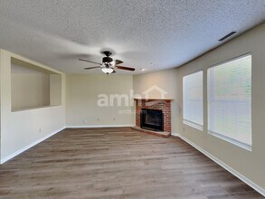 2940 Hearthside Dr in Greenwood, IN - Building Photo - Building Photo