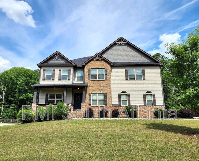 property at 525 Twelve Oaks Dr