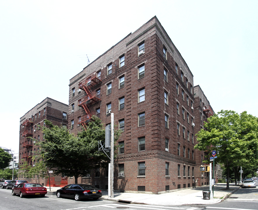 105 Winthrop St in Brooklyn, NY - Building Photo