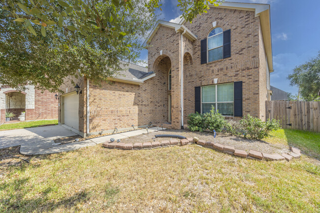 4315 Countrypines Dr in Spring, TX - Foto de edificio - Building Photo