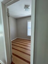 7353 S Kenwood Ave, Unit 2 in Chicago, IL - Building Photo - Building Photo