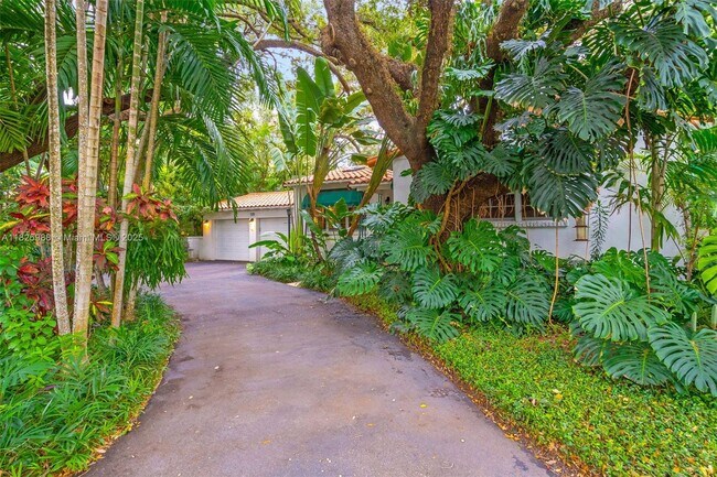 5111 Maggiore St in Coral Gables, FL - Building Photo - Building Photo