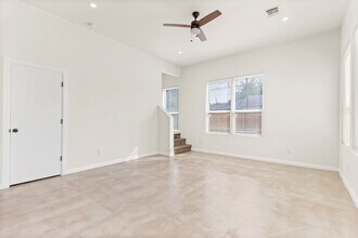 725 Virginia Blvd in San Antonio, TX - Building Photo - Building Photo