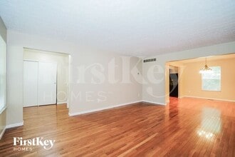 4261 Timber Valley Dr in Columbus, OH - Building Photo - Building Photo