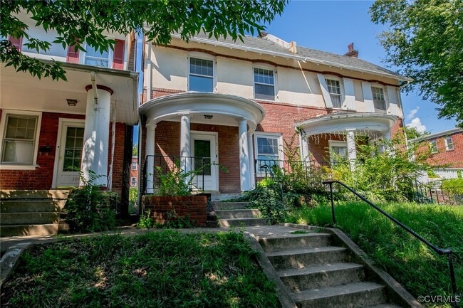 property at 2302 Maplewood Ave