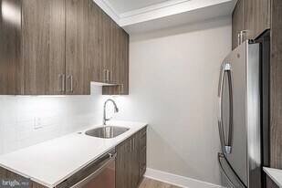 746 S 16th St in Philadelphia, PA - Building Photo
