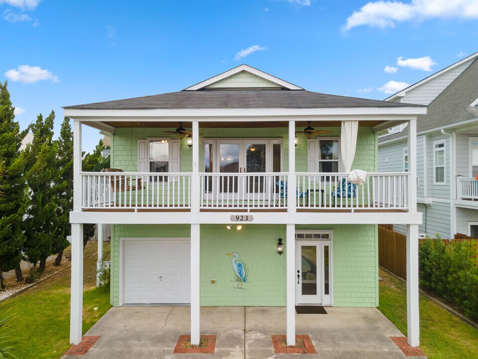 923 Searidge Ln in Carolina Beach, NC - Building Photo