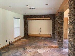 2500 Barhill Dr in Austin, TX - Building Photo - Building Photo