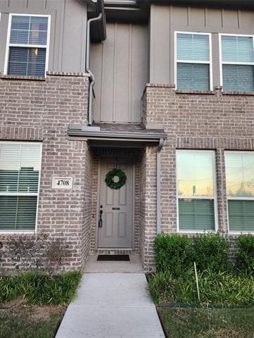 property at 4708 Haltom Rd