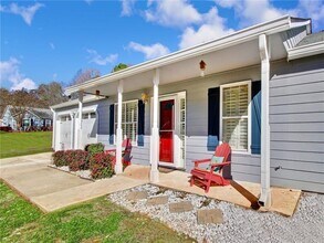 3840 Forsythia Way in Douglasville, GA - Building Photo - Building Photo