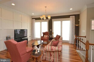 43291 Mitcham Square in Ashburn, VA - Building Photo