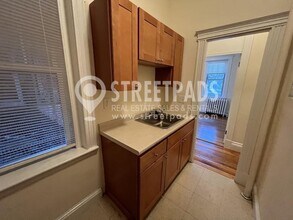 29 Park Dr in Boston, MA - Building Photo - Building Photo