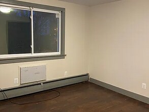 249 New Britain Ave in Hartford, CT - Foto de edificio - Building Photo