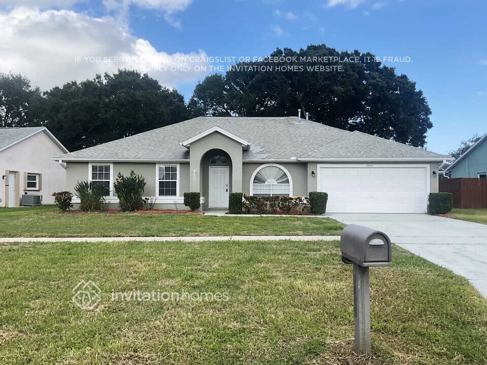 1885 Crane Creek Blvd in Melbourne, FL - Building Photo