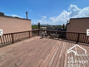 1760 W Wrightwood Ave, Unit 1 in Chicago, IL - Foto de edificio - Building Photo