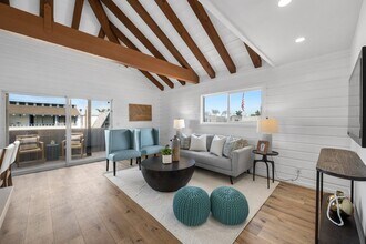 212 Orange St in Newport Beach, CA - Building Photo - Building Photo