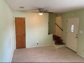 1703 Ridge St in Tuskegee Institute, AL - Foto de edificio - Building Photo