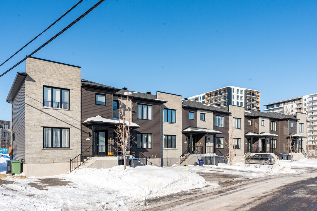 5909 Berlioz St in Lévis, QC - Building Photo