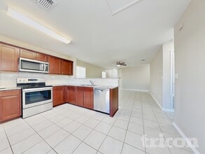 310 Mistflower in New Braunfels, TX - Foto de edificio - Building Photo