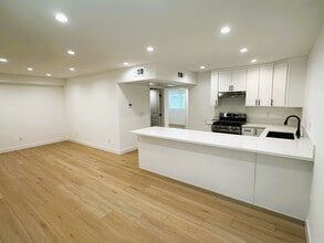 1906 Vassar St, Unit 2 in Glendale, CA - Building Photo - Building Photo