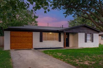 3912 Lakewood Dr in Lake Worth, TX - Building Photo - Building Photo