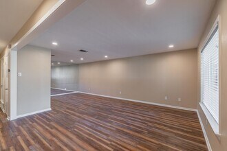6501 Calmont Ave in Fort Worth, TX - Building Photo - Building Photo
