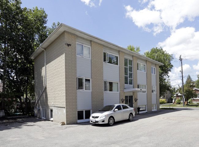 350 Paisley Rd in Guelph, ON - Building Photo - Primary Photo