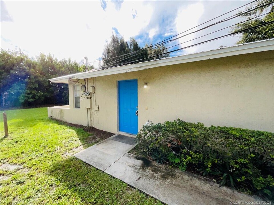 308 S 14th St in Fort Pierce, FL - Building Photo