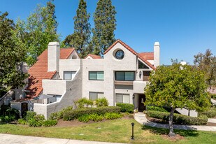 Bernardo Pines in San Diego, CA - Building Photo
